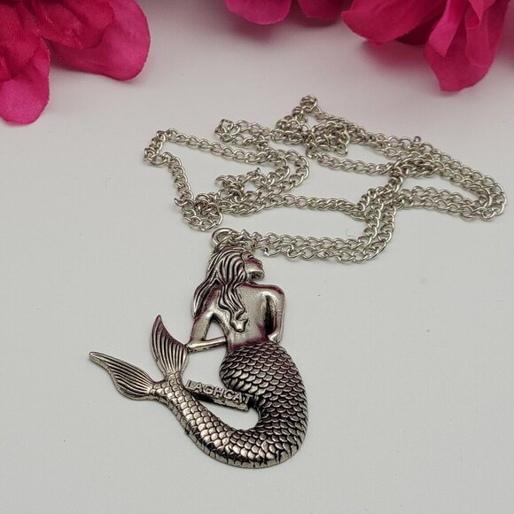 LAGHCAT Jewelry - Silver-Tone Mermaid Pendant Necklace 26 Inch Continuous Chain SEA LIFE
